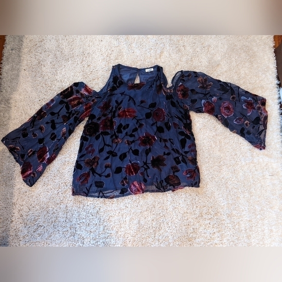 En Creme Tops - EN Creme Cold Shoulder Top With Velvet Flowers